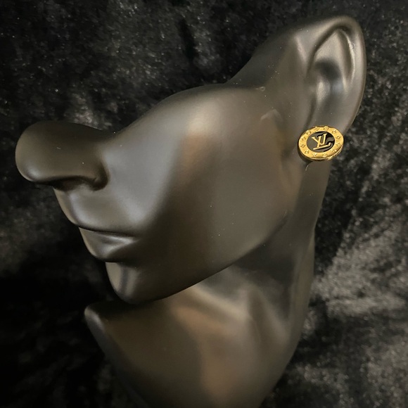 18K Gold Luxury Earrings - Picture 3 of 3